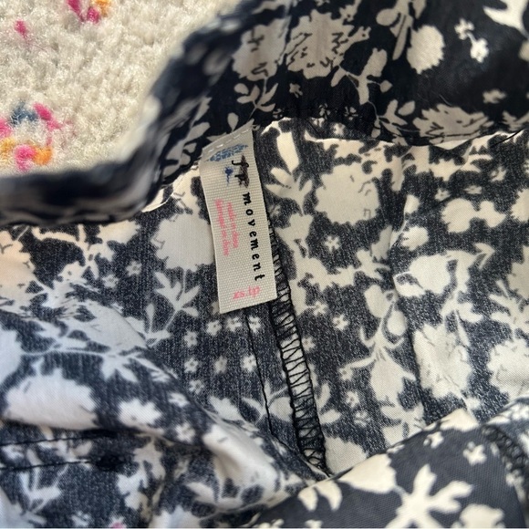Free People Love You Back Floral Ski Shell Pant in Black & White sz XS - Picture 5 of 7